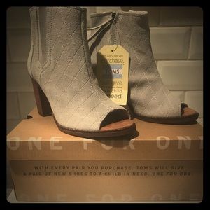 Toms Majorca Peep Toe Bootie